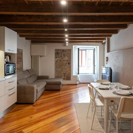 Vicolo Cavalletto Apartment